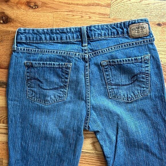 Levi Strauss & Co Signature Low Rise Bootcut Medium Wash Jeans 10 Medium - Picture 9 of 10